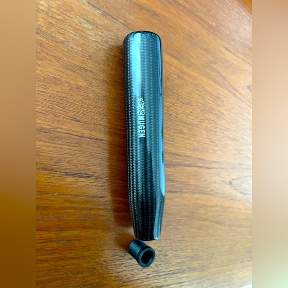 MUGEN BLACK CARBON FIBER MANUAL SHIFT KNOB (18CM) - Picture 1 of 4